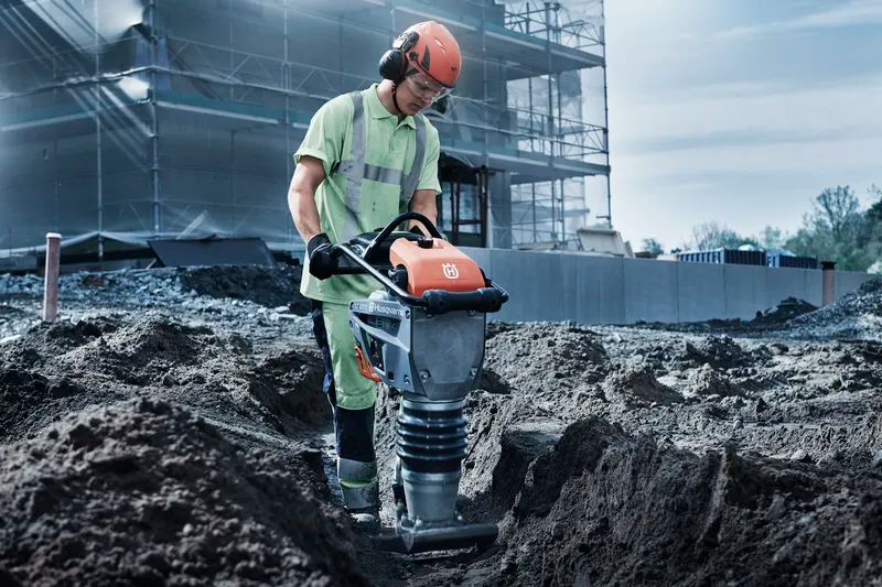 Compactador de solo: Quando o aluguel é a melhor opção?